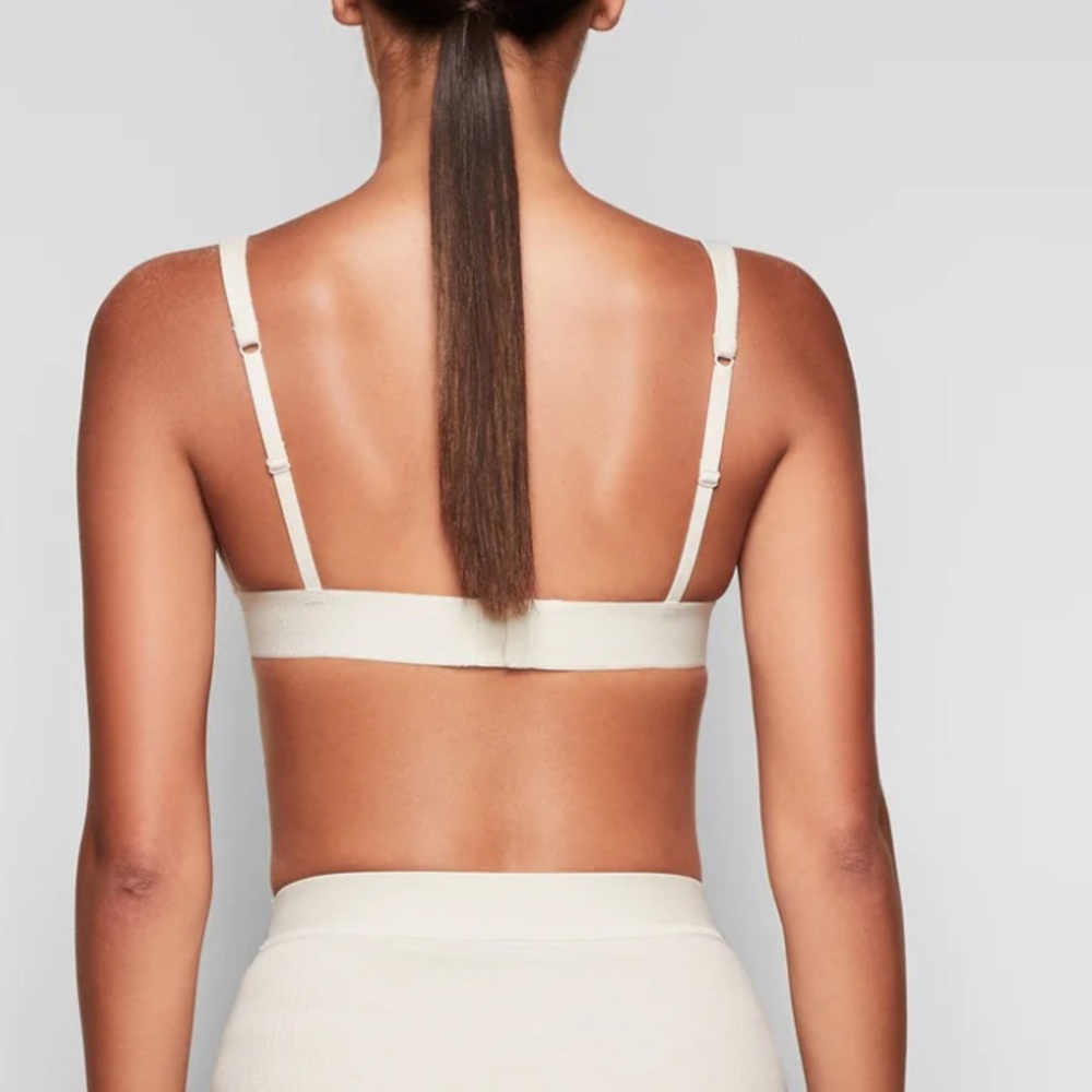 🤍SKIMS COTTON RIB PLUNGE BRALETTE IN BONE S M XL 4X - Picture 5 of 6